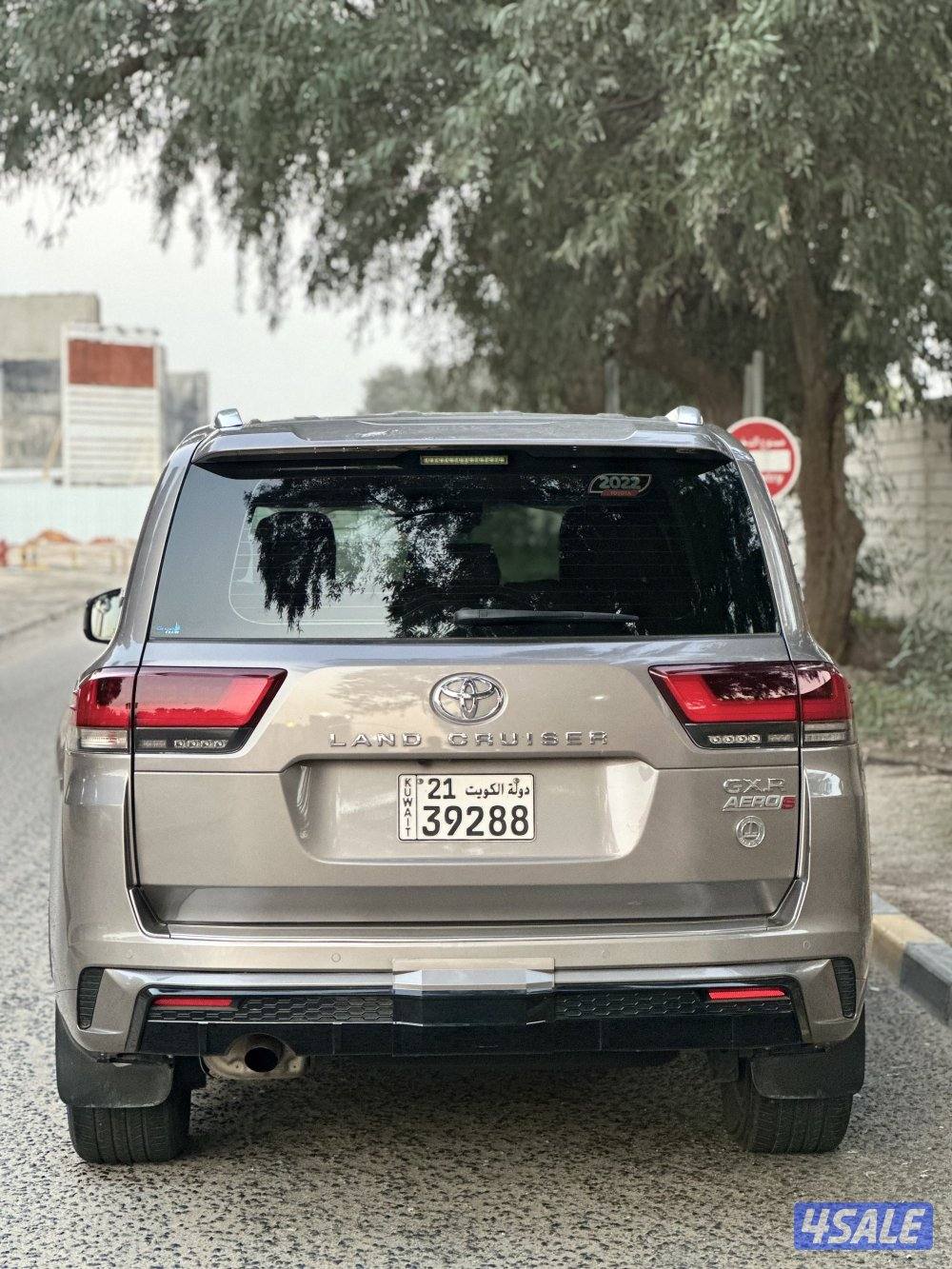 لاند كروزر الساير AERO)S / شرط الفحص بالكامل وصبغ الوكاله7