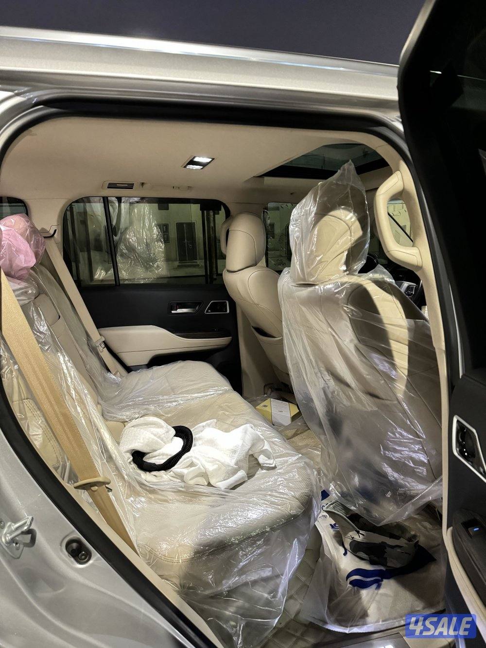 للبيع لاند٢٠٢٣ صبغ الوكاله بدون تيربو VX الفل2