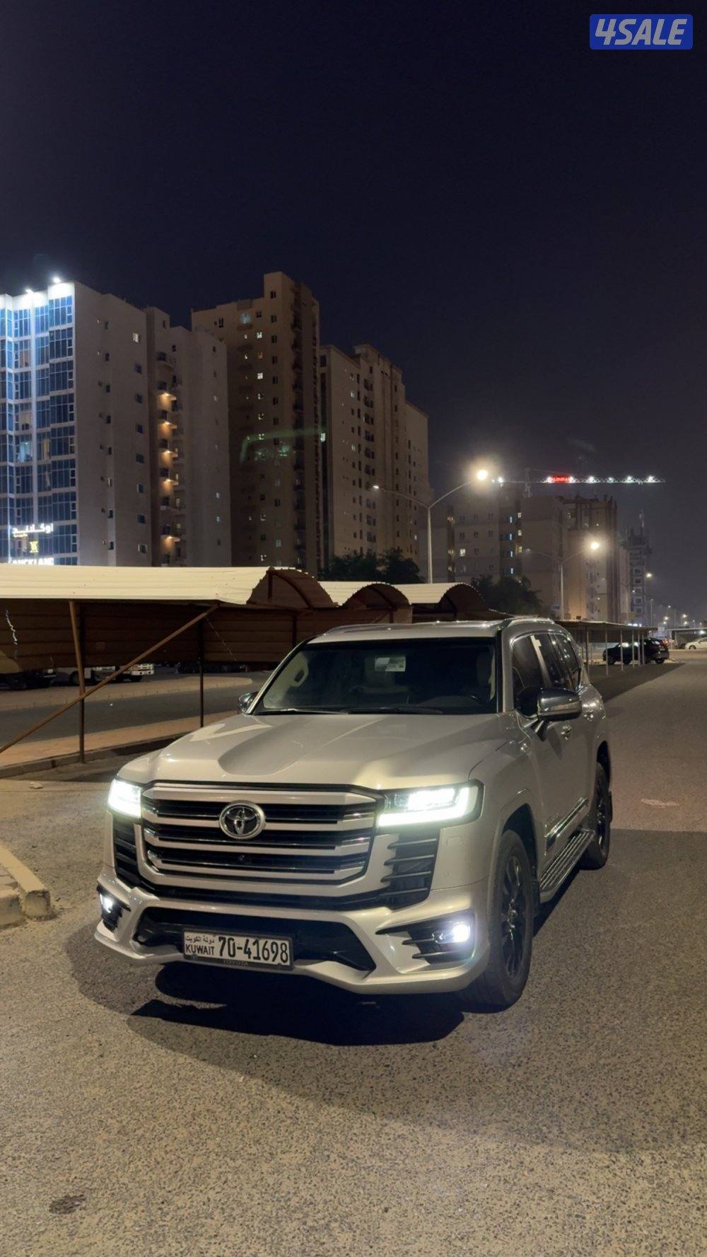 للبيع لاند٢٠٢٣ صبغ الوكاله بدون تيربو VX الفل8