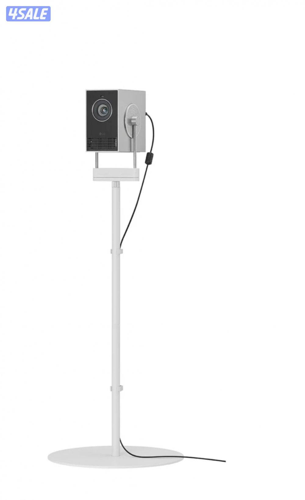 LG CineBeam Q HU710PB 4K Smart Projector + Stand10