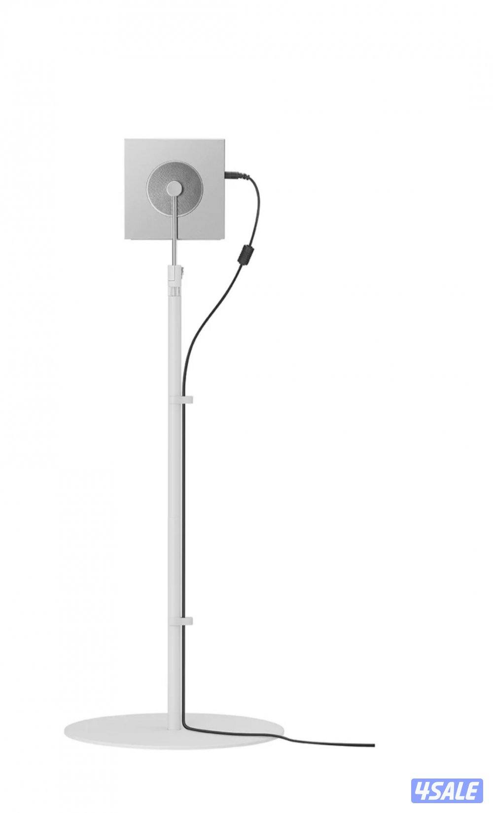 LG CineBeam Q HU710PB 4K Smart Projector + Stand12