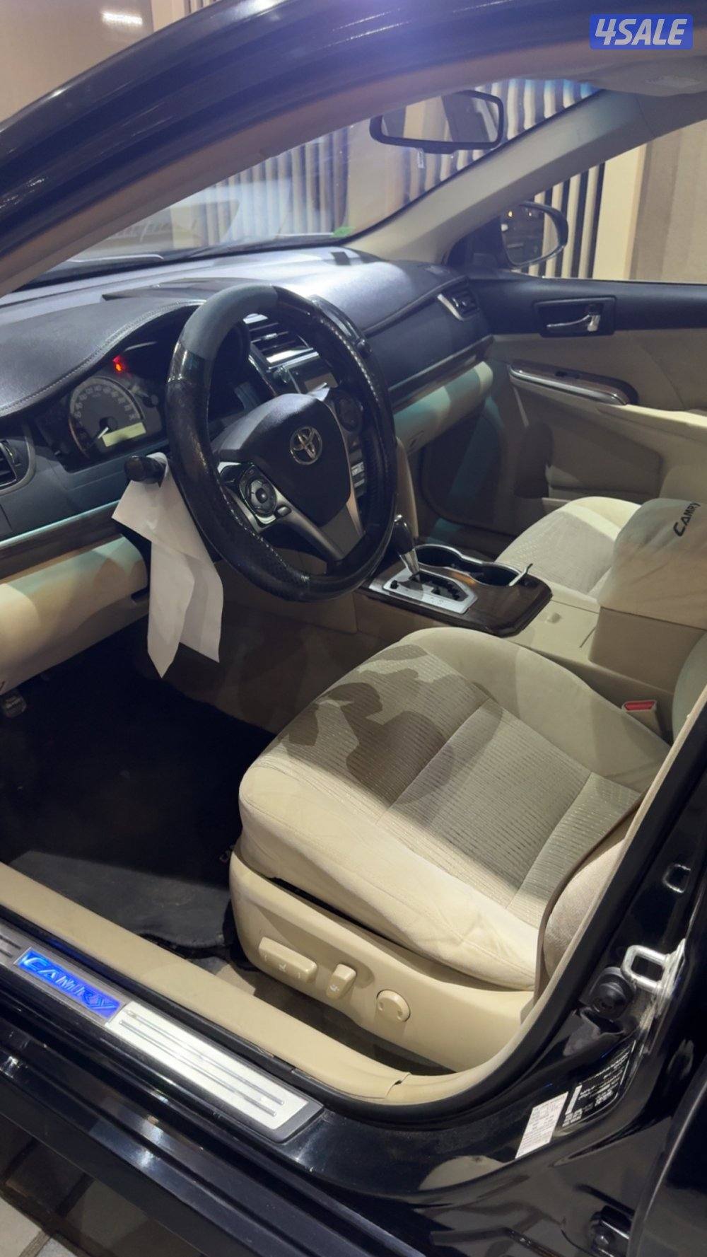 للبيع كامري GLX موديل 2012 ماشيه 330 الف قمه بنظافه شرط الفحص7