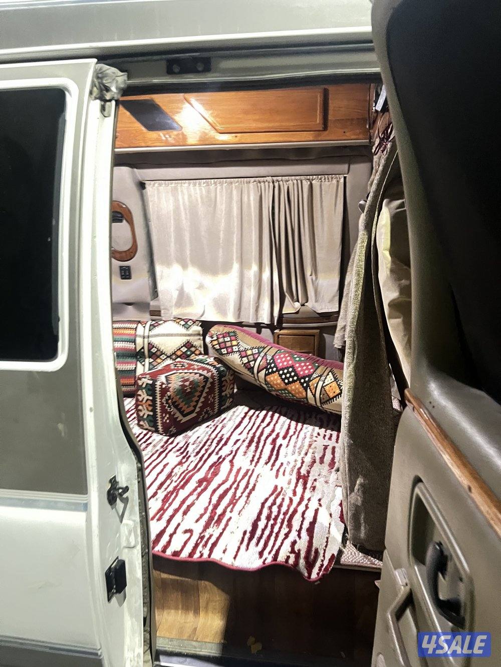 البيع فان موديل 19991