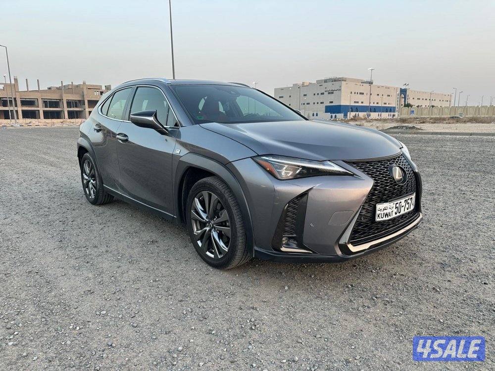 لكزس UX 200 F Sport أعلى فئة بحالة الوكالة0