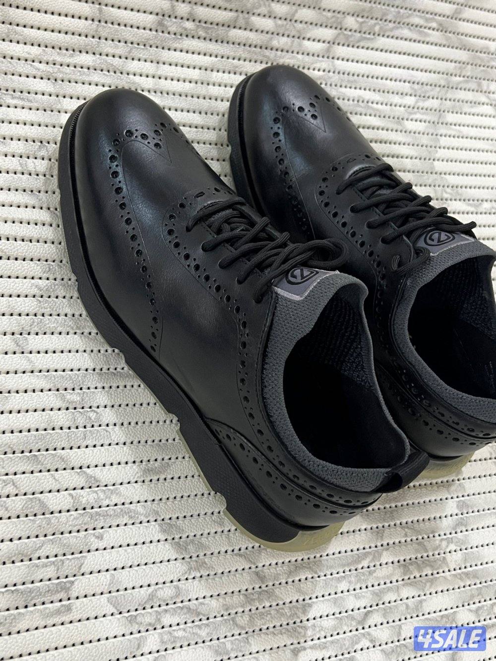 جوتي كول هان اصلي مقاس ٤٣ لبسه1