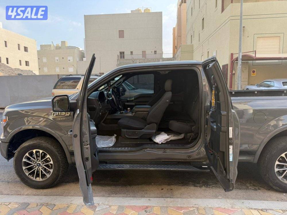 للبيع وانيت فورد 150 موديل 2020  سبورت ماشي179كشنات خام اسود داخلية بح4