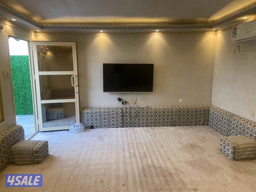 للبيع دوانيه متنقله خيمه4