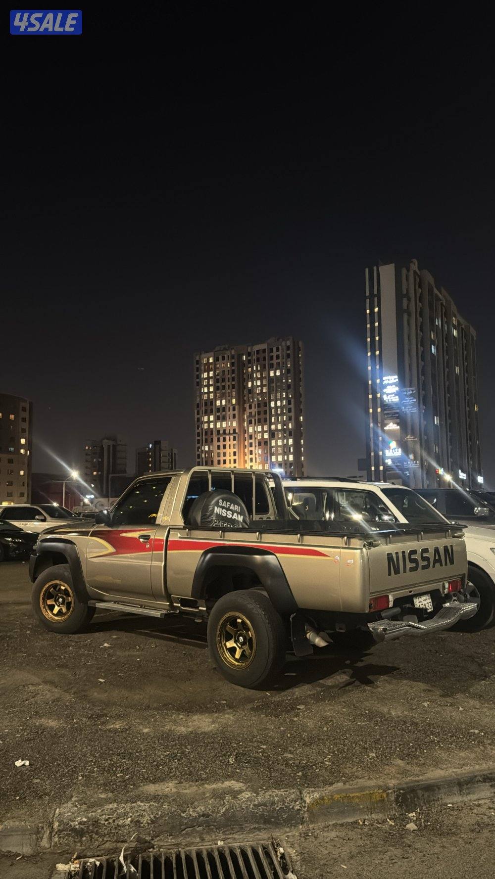 نيسان بيك اب0