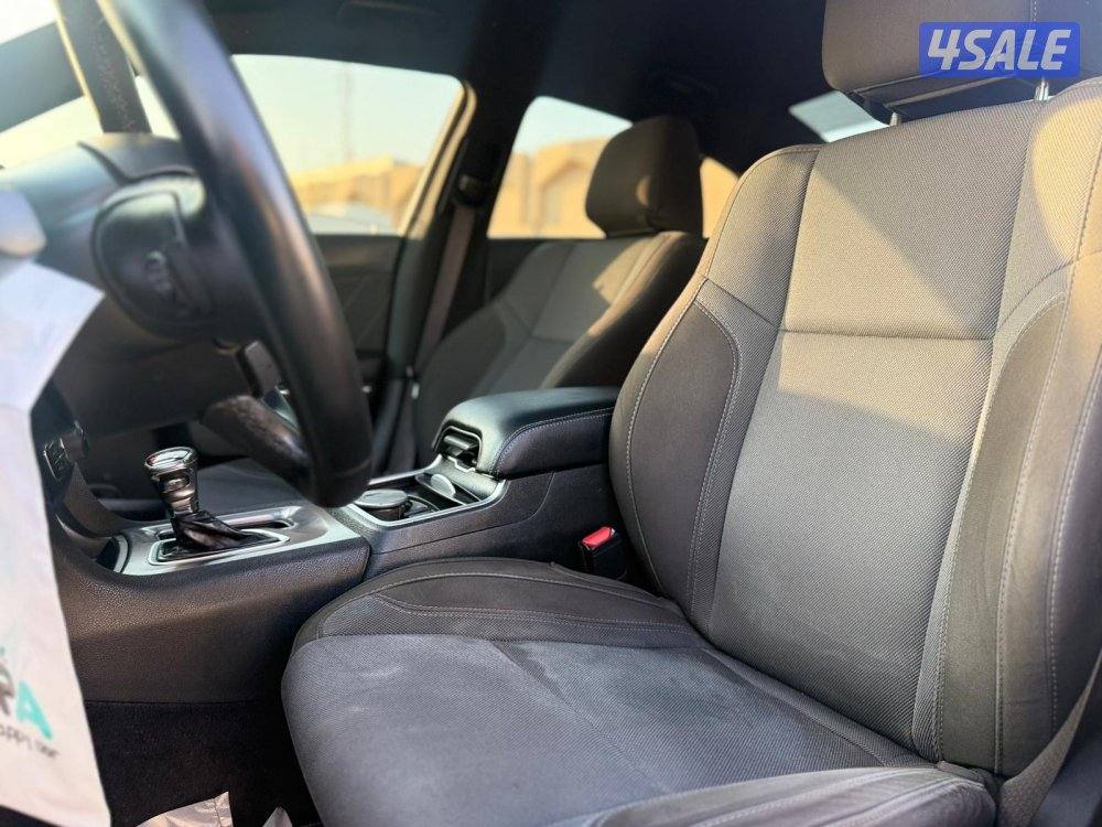 دودج تشارجر 20203