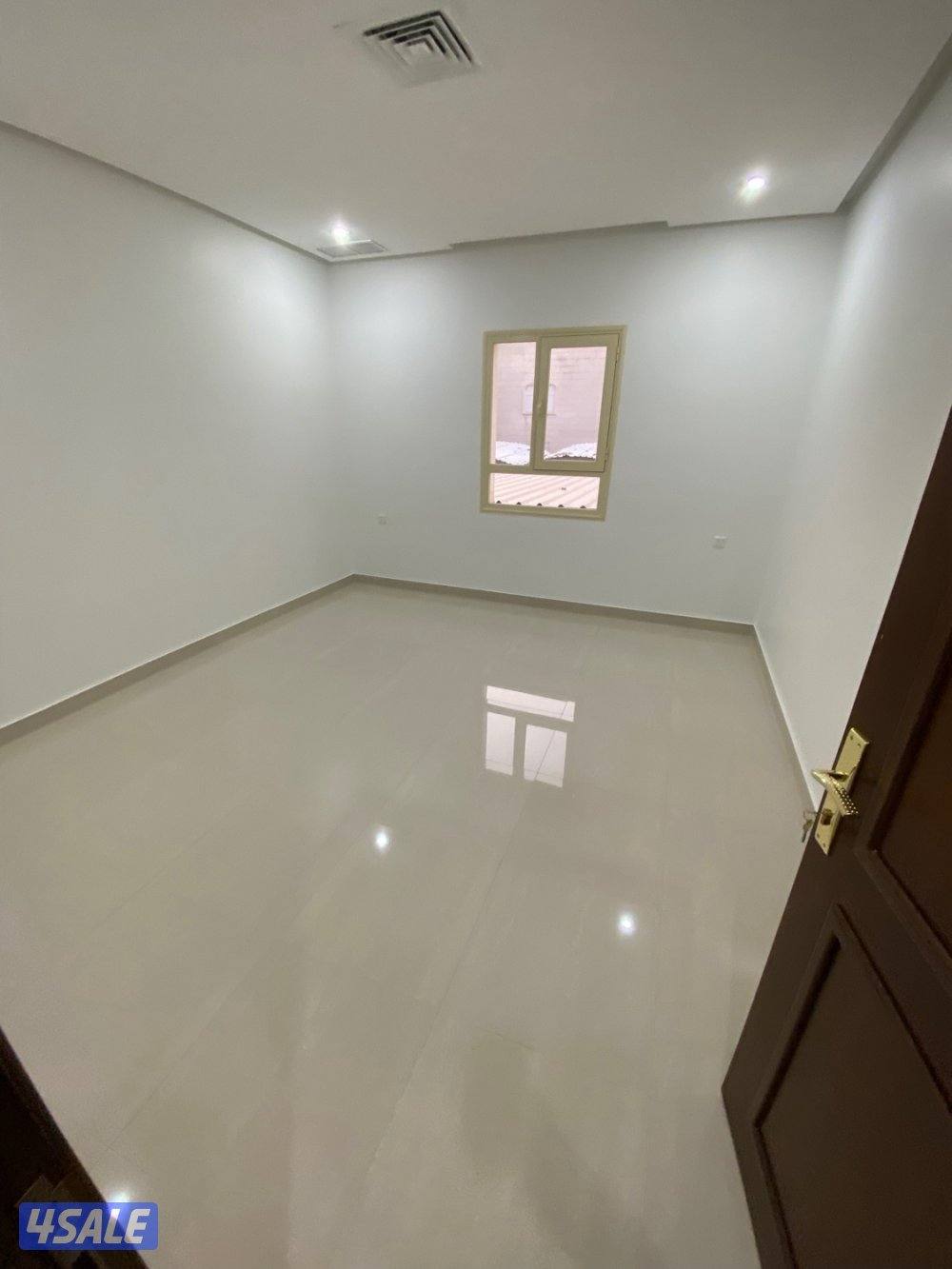 💥شقه أرضيه 4️⃣ غرف بالعمريه ق51