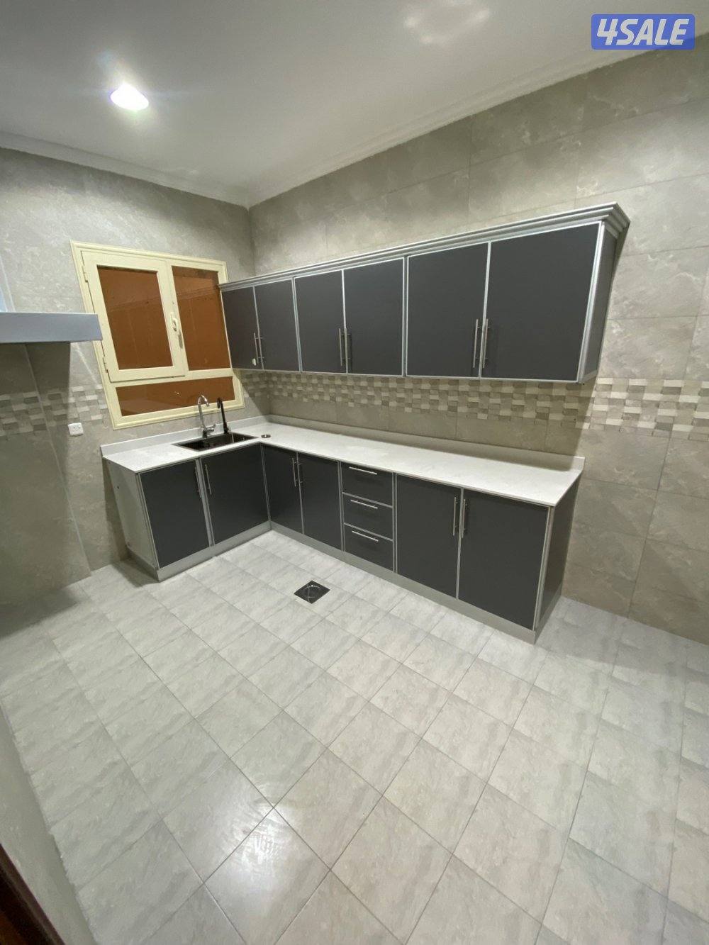 💥شقه أرضيه 4️⃣ غرف بالعمريه ق52