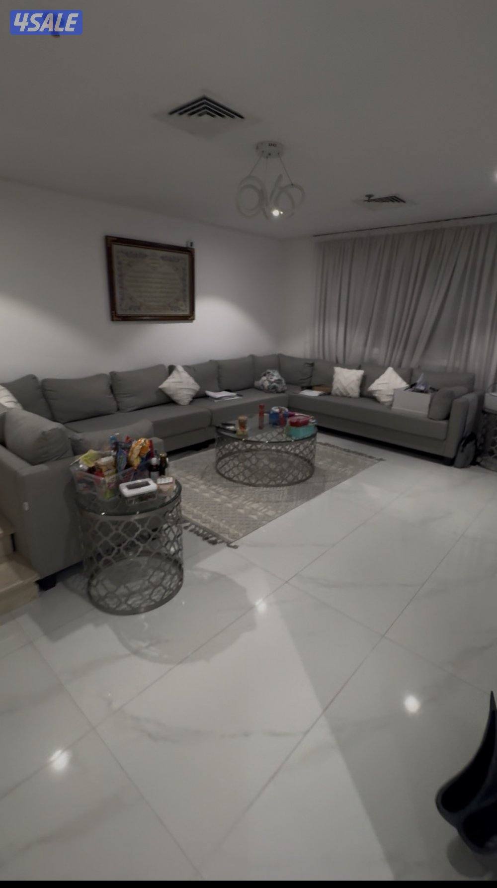 للبيع شقه إطلاله بحريه كامله2