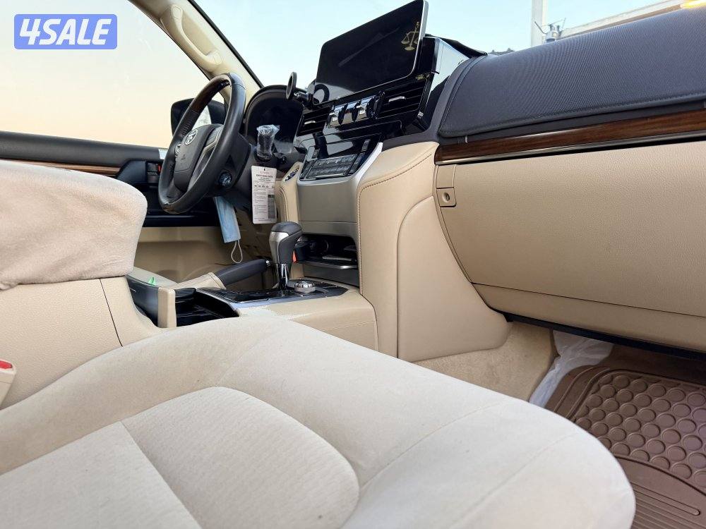 جيب لاندكروزر 2016 بحالة نادره الممشى 135 الف فقط .!4