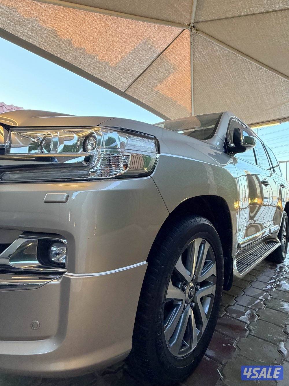 جيب لاندكروزر 2016 بحالة نادره الممشى 135 الف فقط .!8