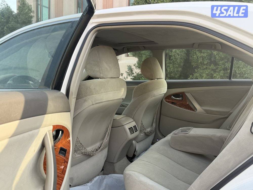 للبيع تويوتا كامري موديل 2009 وارد الوكاله5