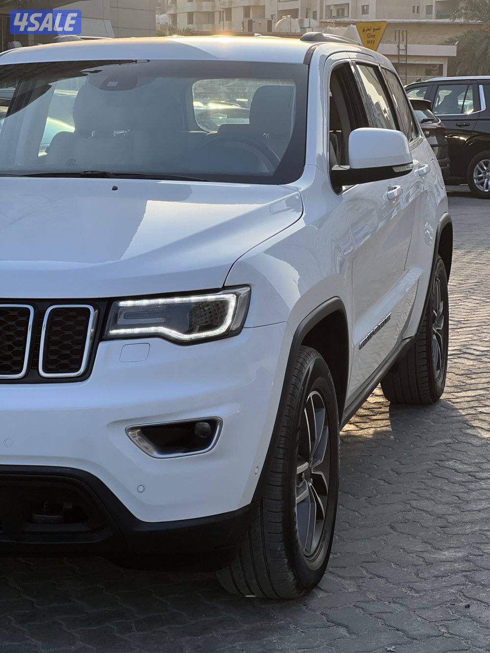 للبيع جراند شيروكي بحالة ممتازة5