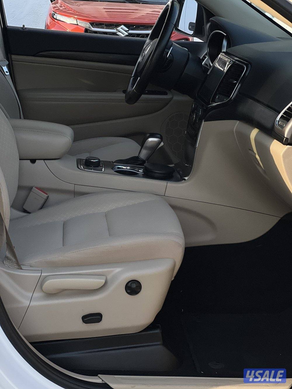 للبيع جراند شيروكي بحالة ممتازة12