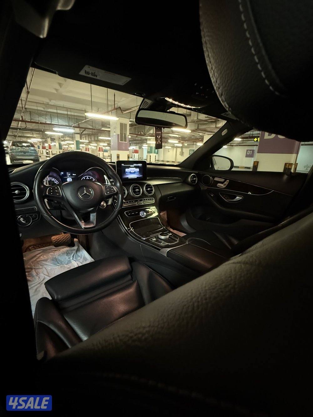 مرسيدس c300 شرط الفحص وارد امريكا2018 مو محتاجة ولا دينار2