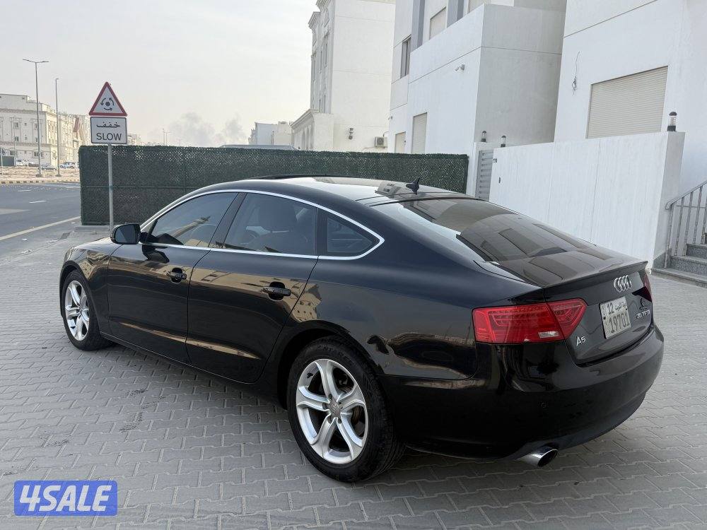 للبيع اودي   موديل 2015 بحاله ممتازه2