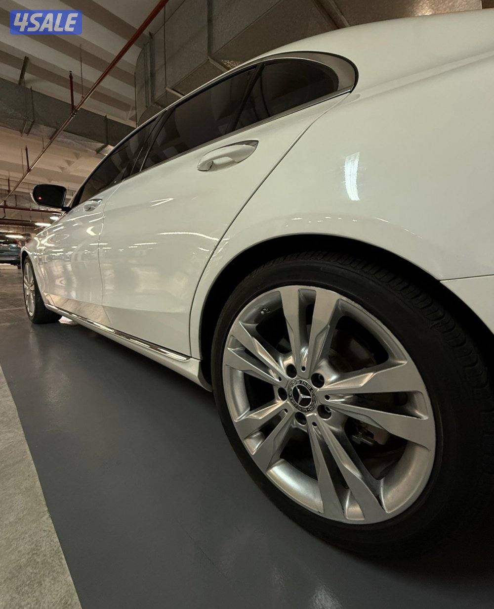 مرسيدس c300 شرط الفحص وارد امريكا2018 مو محتاجة ولا دينار9