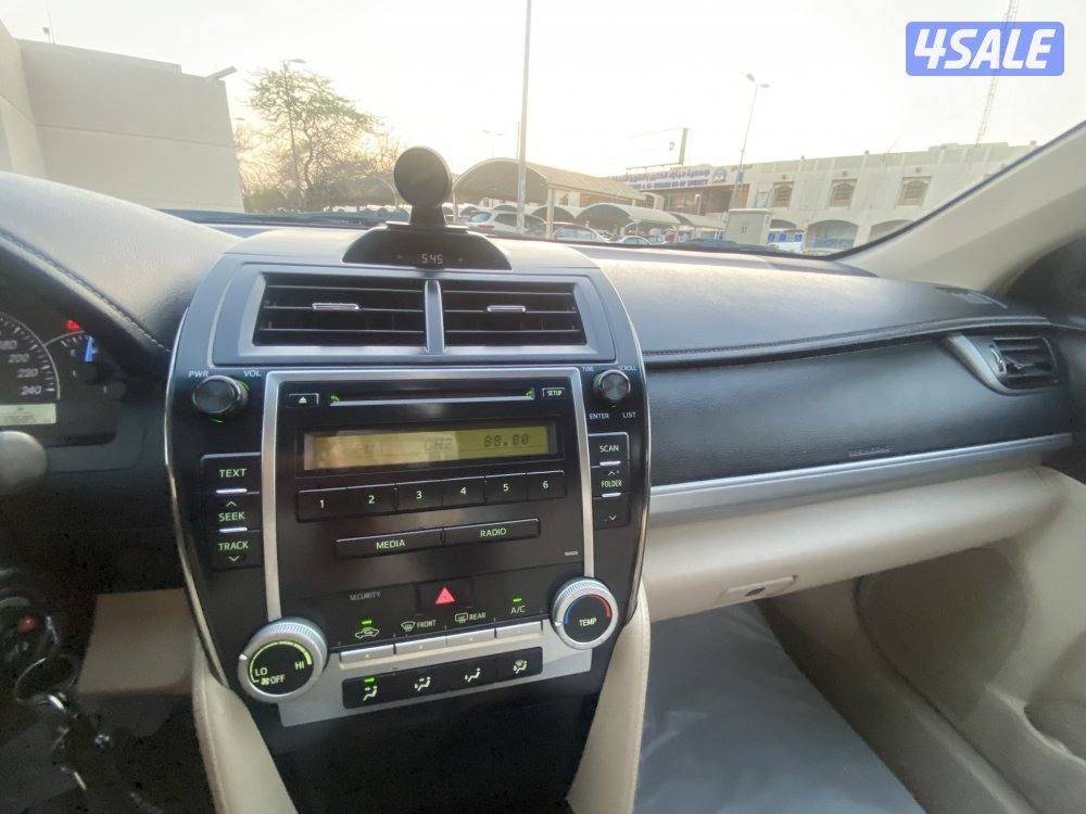 للبيع كامري GL موديل 2014 قمه بالنظافه ممشى 137,0003