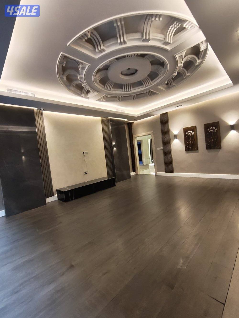 للايجار دور4