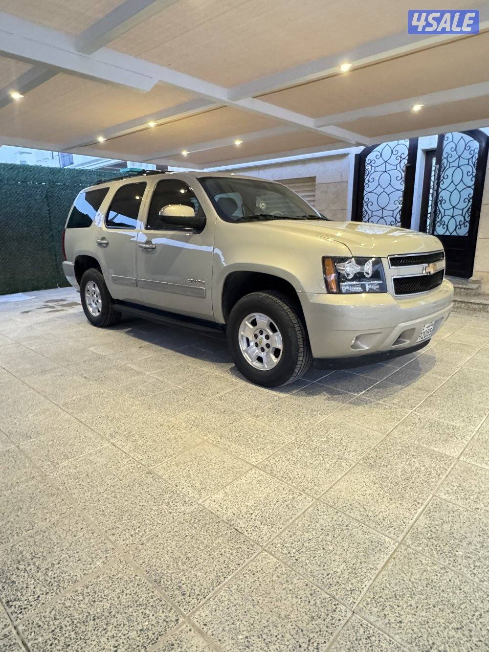 تاهو 2011 - LT وارد الغانم لون ذهبي المالك الأول1