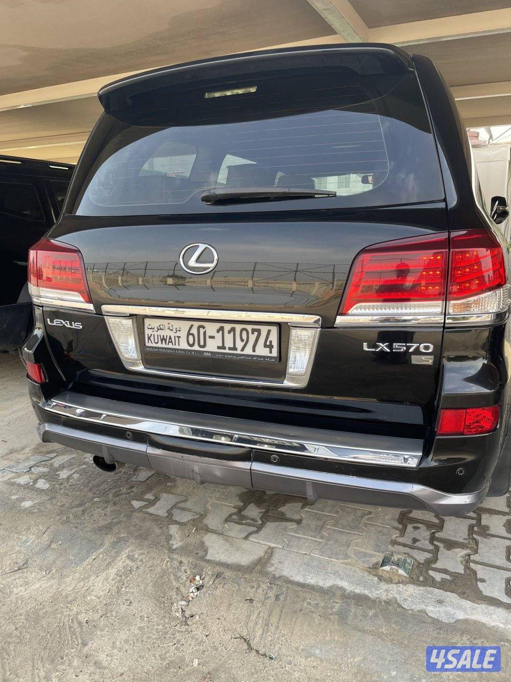 للبيع جيب لكسز 20124