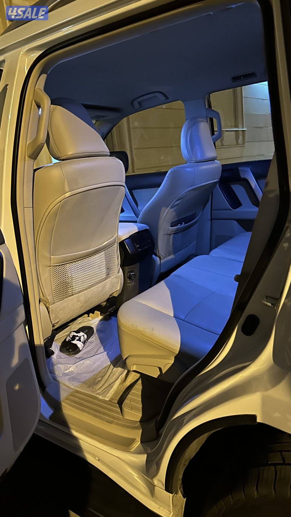 للبيع برادوTxl موديل 2021 ماشي86 صبغ الوكاله  شرط الفحص7