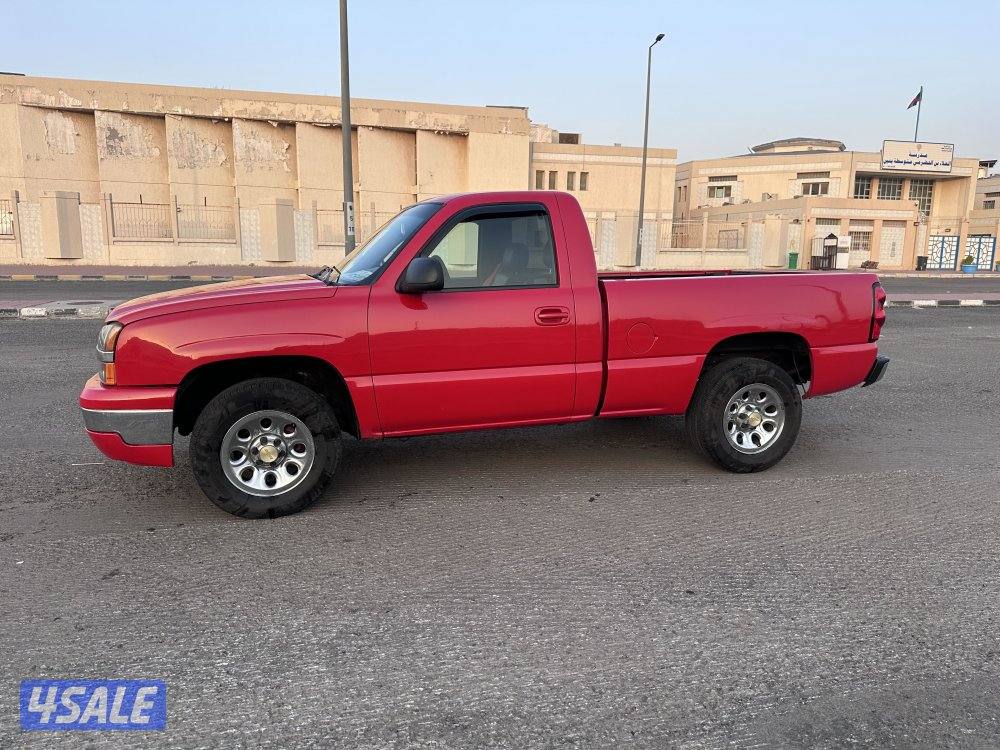 للبيع وانيت سلفرادو موديل ٢٠٠٣3