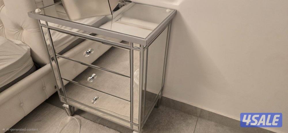 للبيع غرفة نوم ( فراش، جرارة و كومدينتين)2