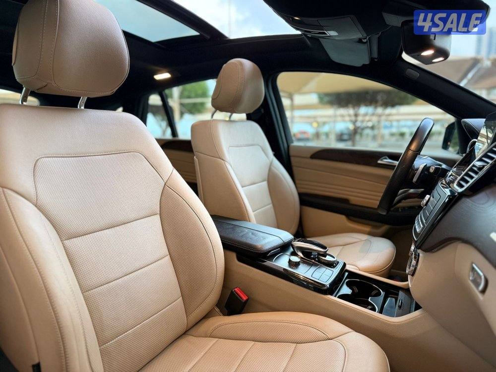 للبيع : مرسيدس GLE450 موديل : 2016 عداد : 158 الف9