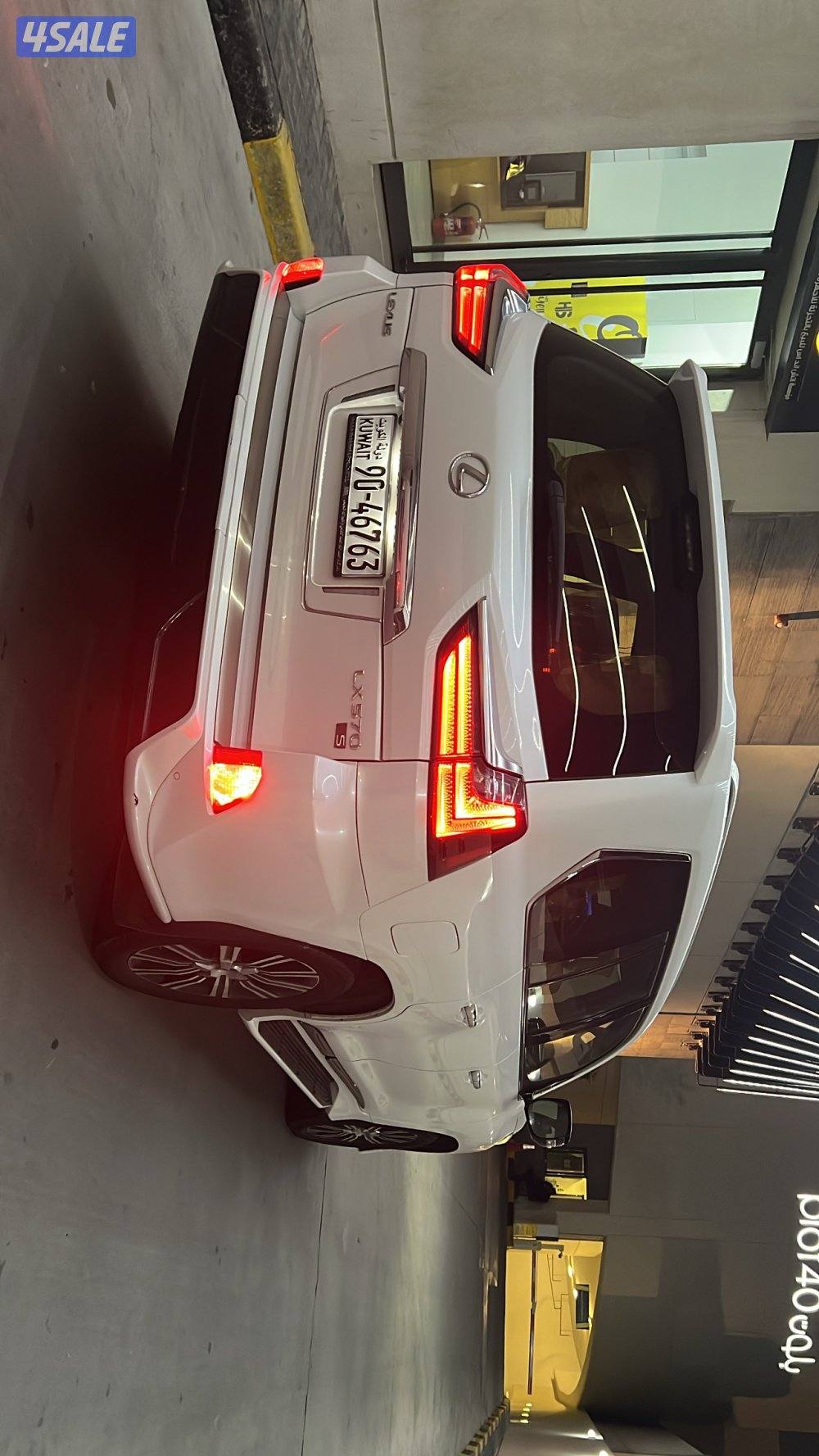 للبيع لكزس ابيض من داخل تان وارد قطر3