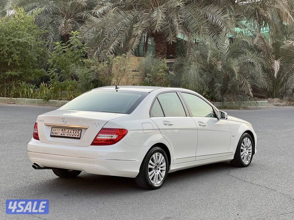 للبيع مرسيدس c200 موديل 20122
