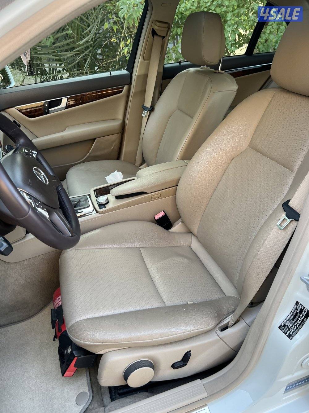 للبيع مرسيدس c200 موديل 20128