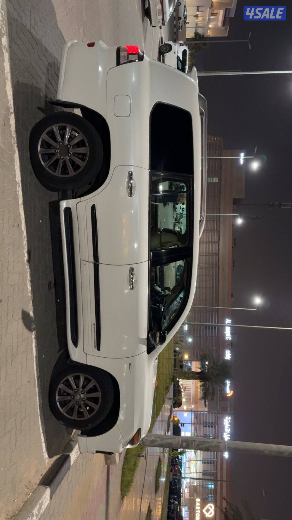 جيب لكزس 20111