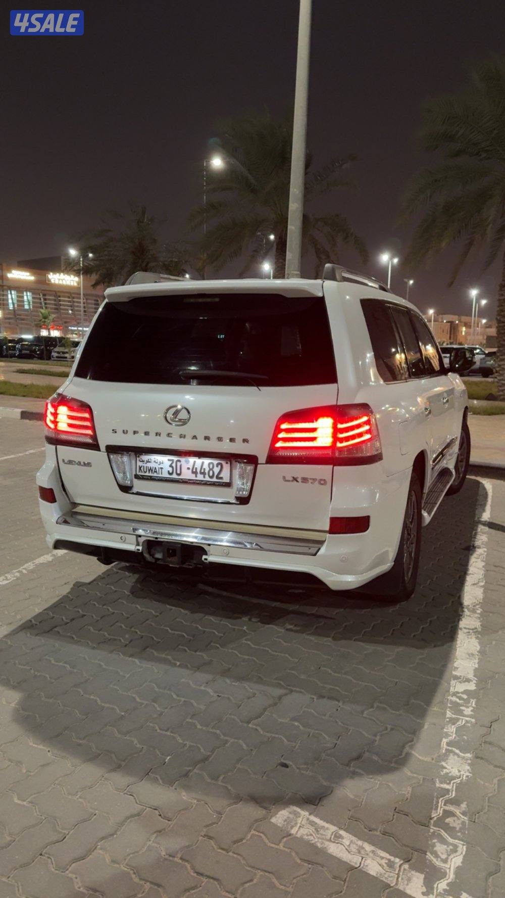 جيب لكزس 20113