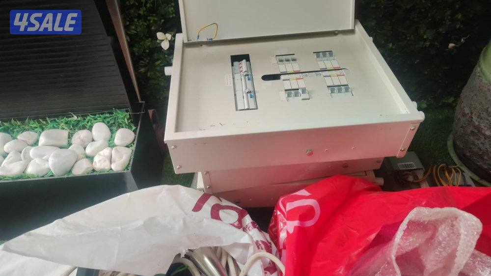 ادوات كهربائيه من بوكسات DB فيوسات كيابل مختلف الاحجام1