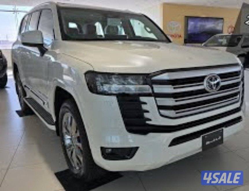لاندكروزر 2025 شبه اصفار اللون ابيض تون تيربو الفل  جي اكس ار ايرو اس0