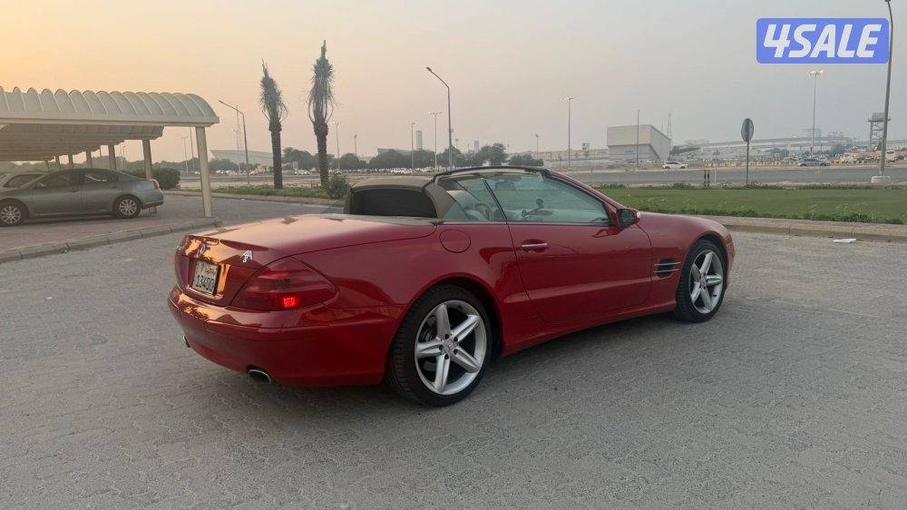 مرسيدس SL350 وكالة البشر 20052