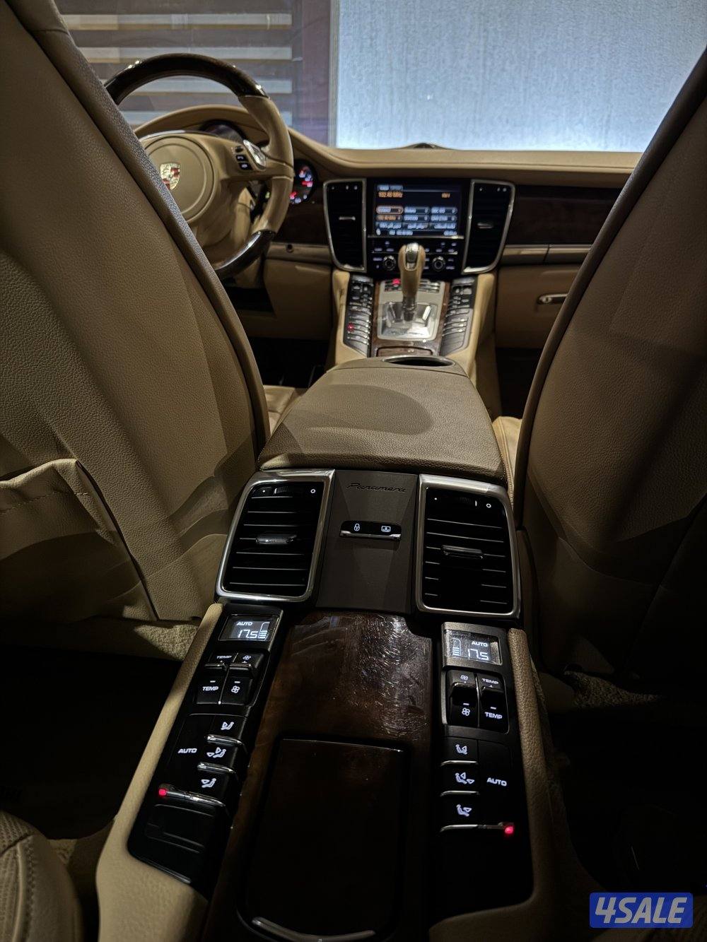 بورش باناميرا 20121