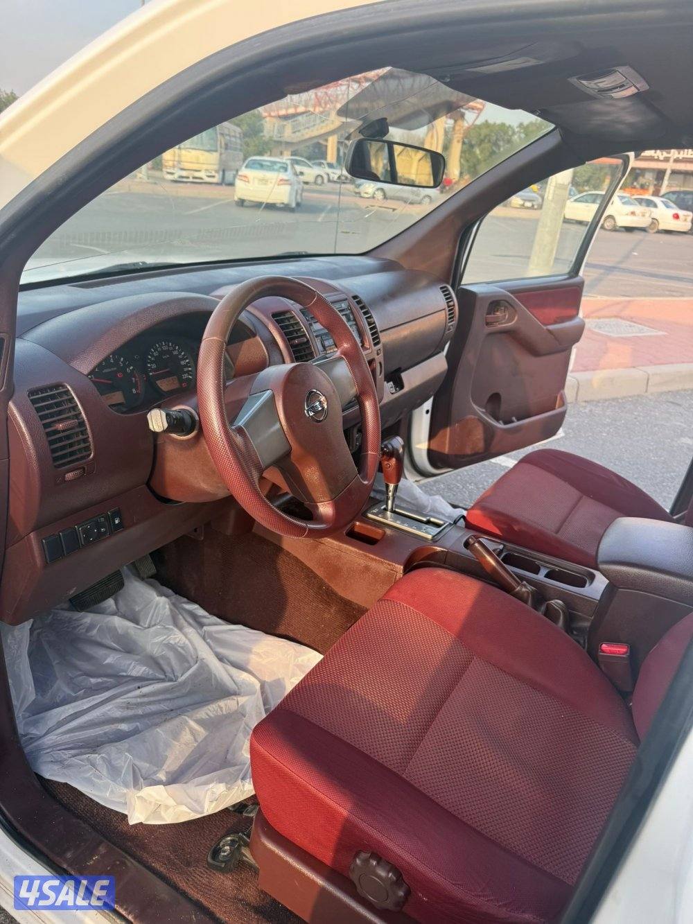 للبيع وانيت نيسان نافارا ٢٠١٥0