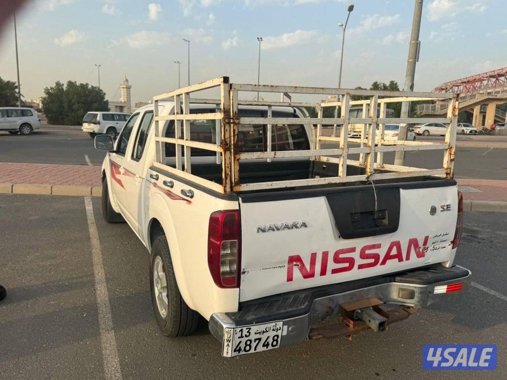 للبيع وانيت نيسان نافارا ٢٠١٥2