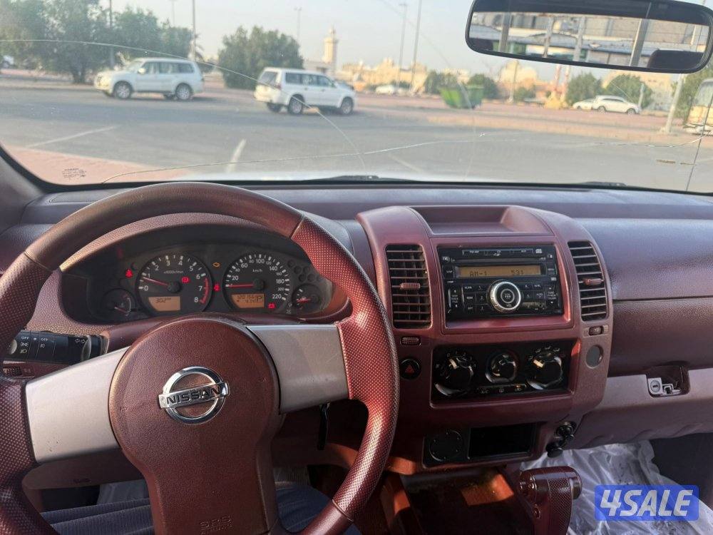 للبيع وانيت نيسان نافارا ٢٠١٥3