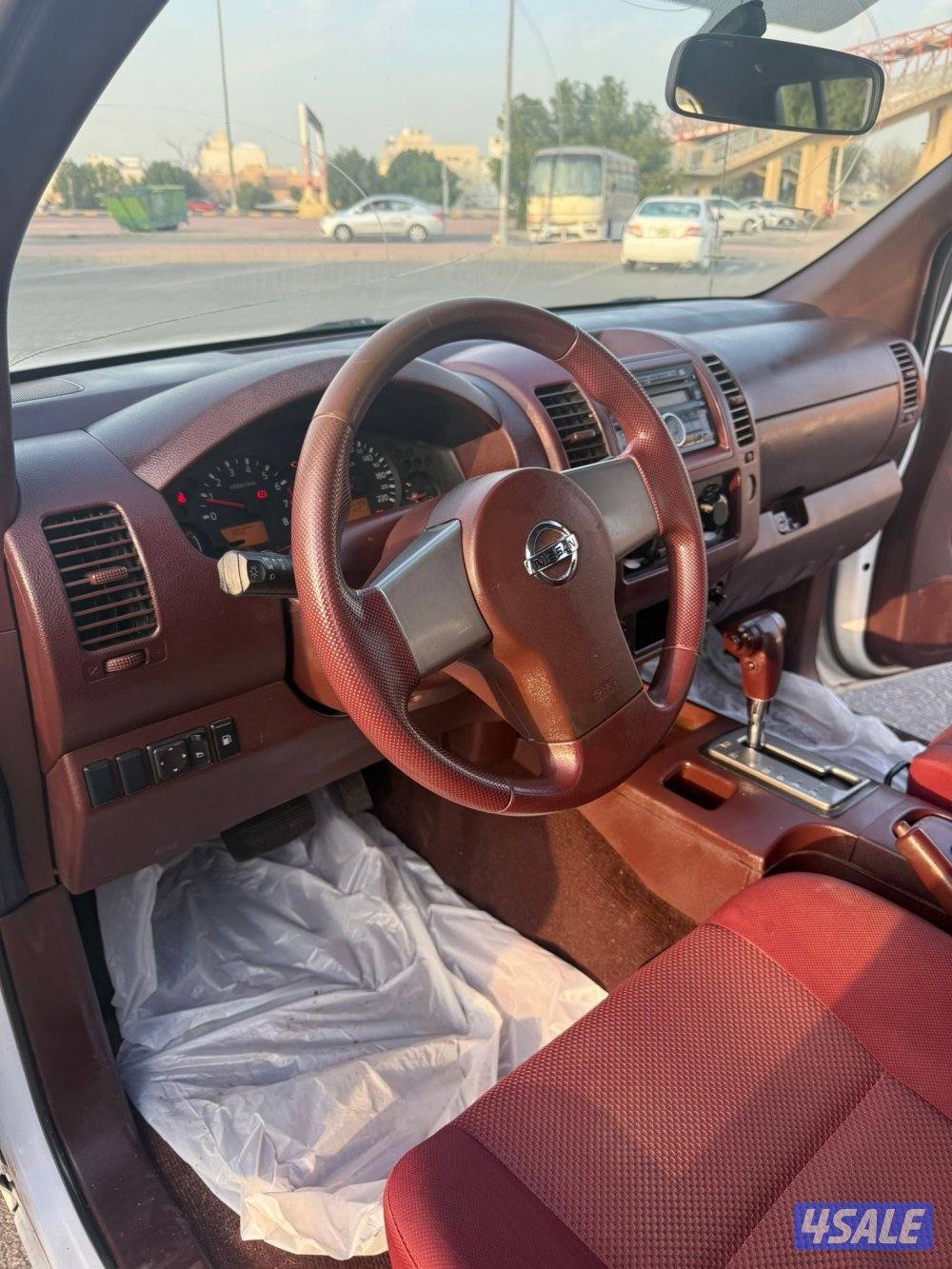 للبيع وانيت نيسان نافارا ٢٠١٥7