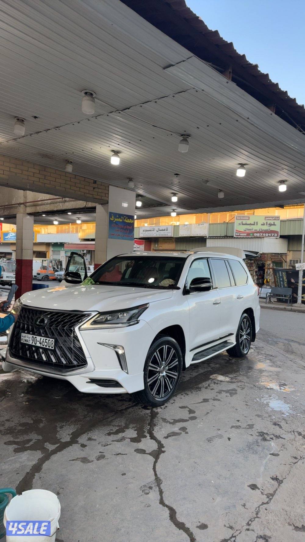 للبيع جيب لكزس ٢٠١٨sسبورت ماشي ٢٠٠ الف وارد قطر كامل موصفات صبغ قطعتين1