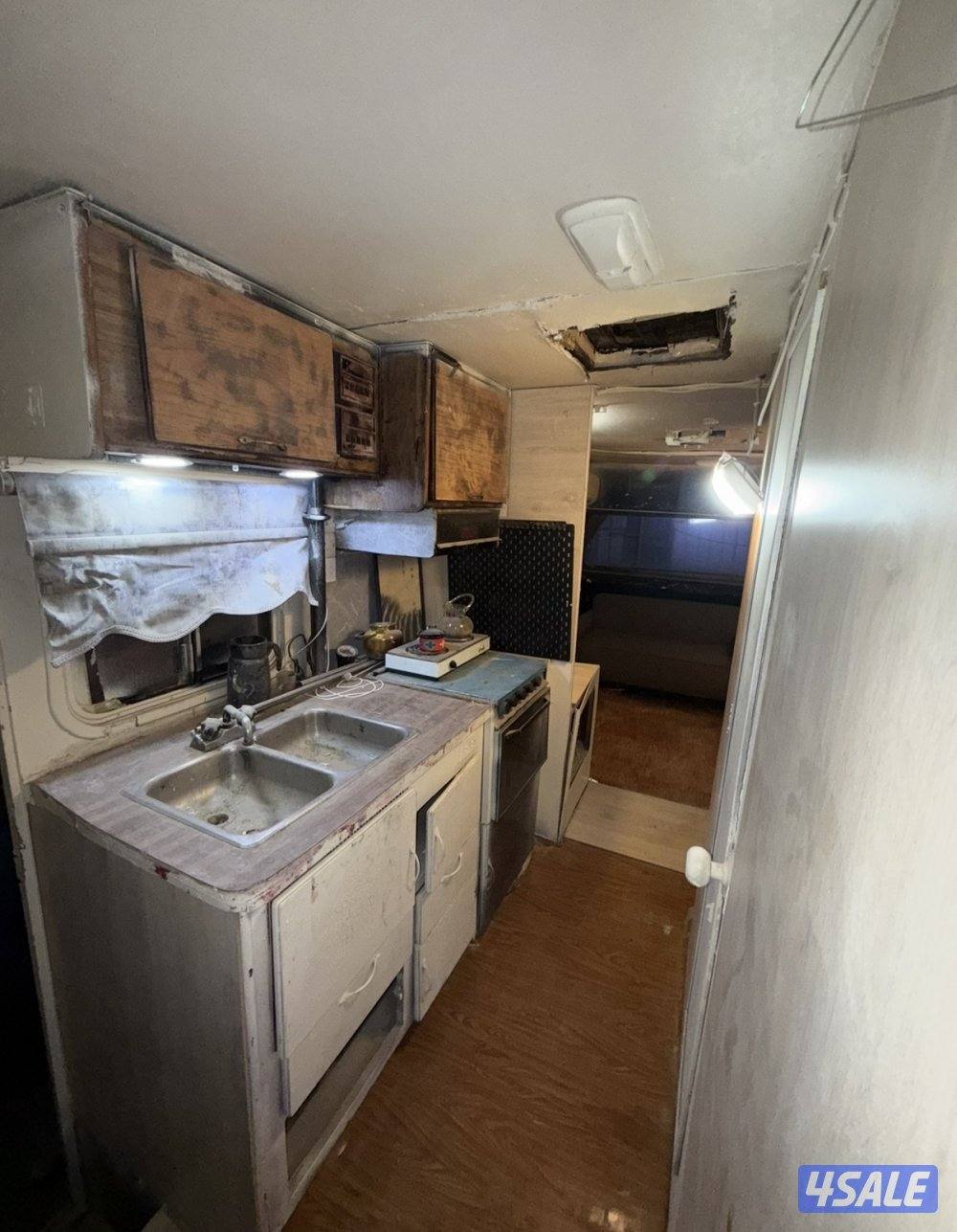 للبيع كرفان امريكي مديل 90   26قدم1