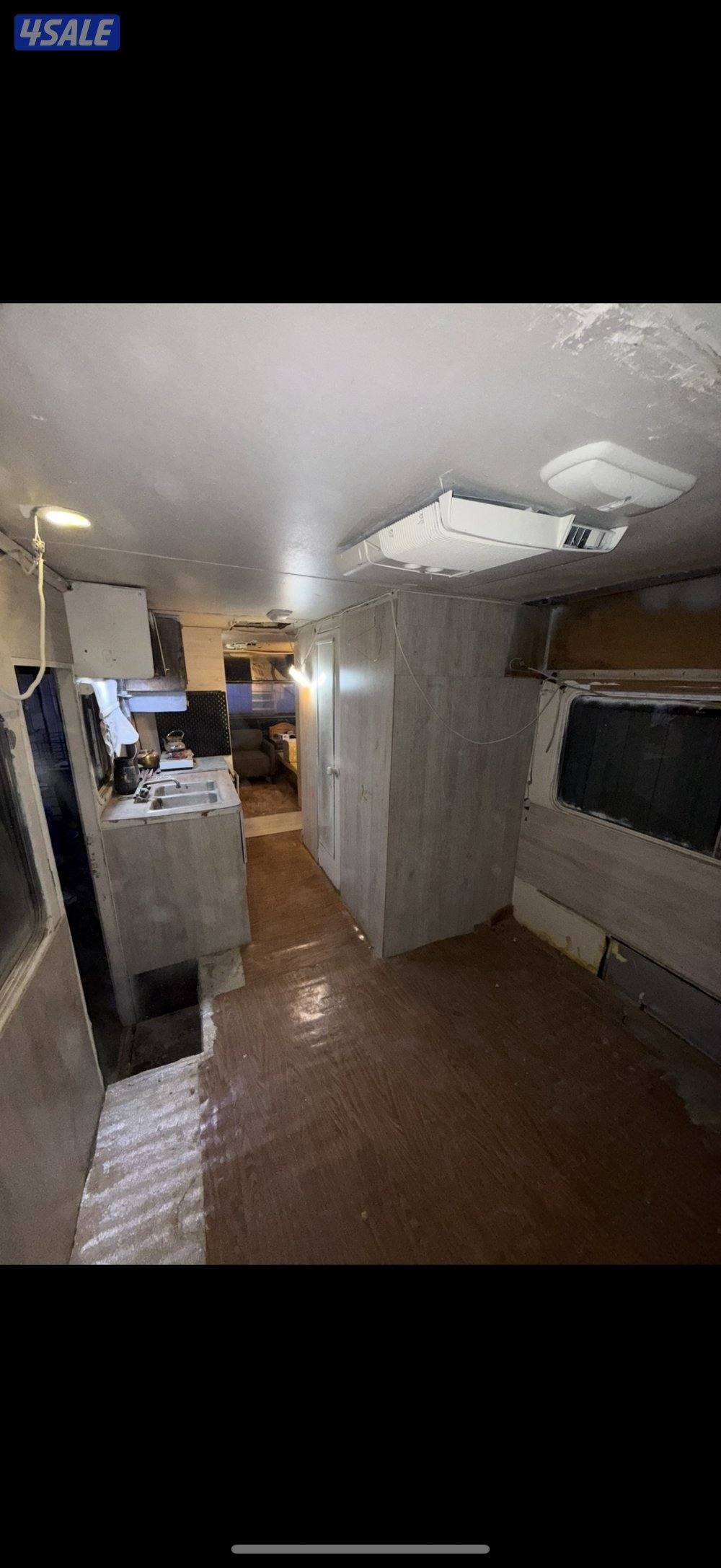 للبيع كرفان امريكي مديل 90   26قدم8