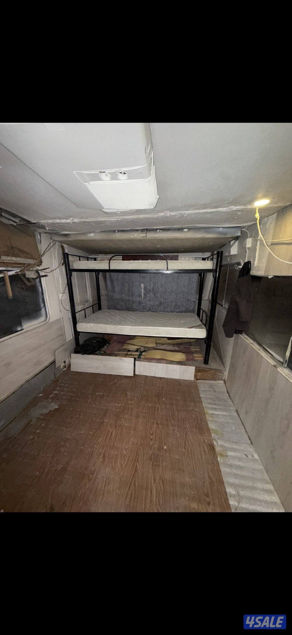 للبيع كرفان امريكي مديل 90   26قدم9