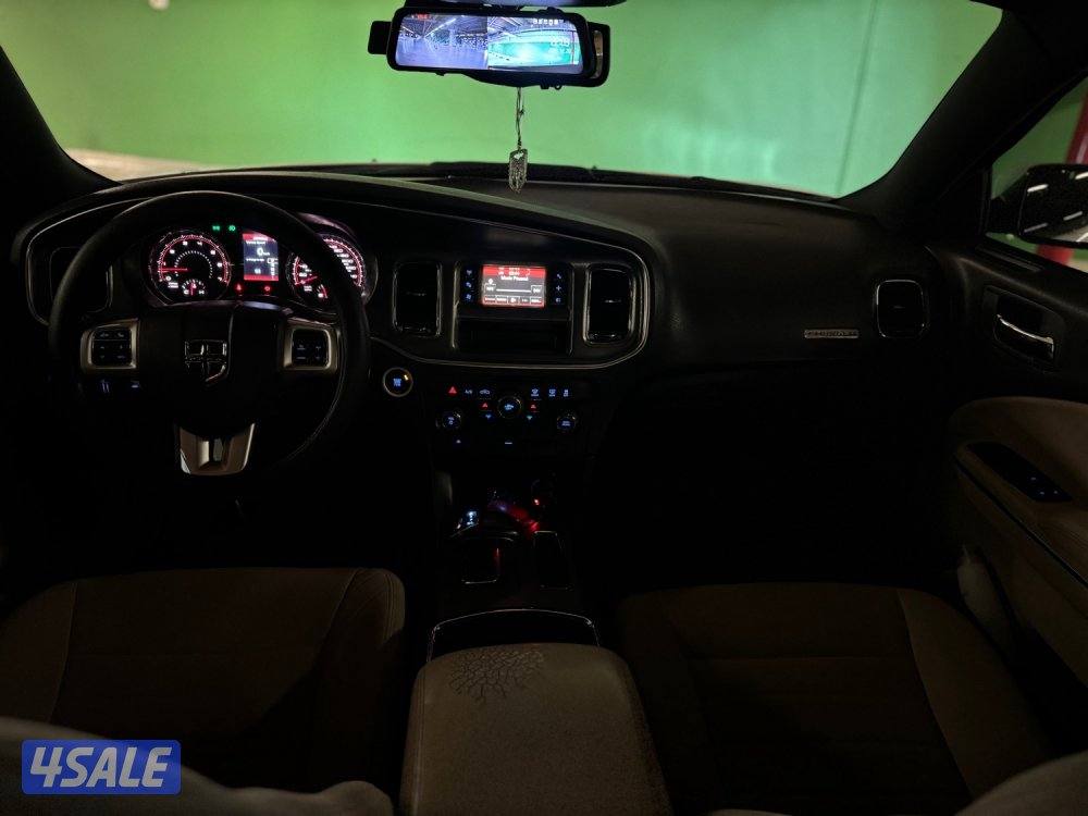 للبيع دوج تشارجر موديل 20143